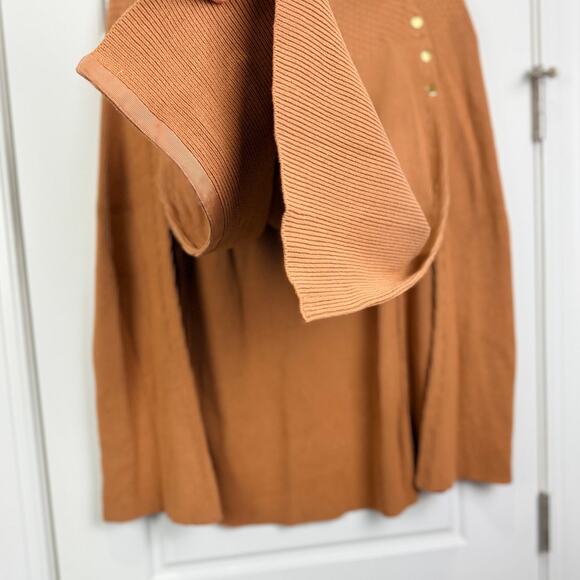 EUC G.I.L.I. Tan Mock Neck Knit Sweater Cape Poncho Gold Button Detail M/L - Picture 5 of 10